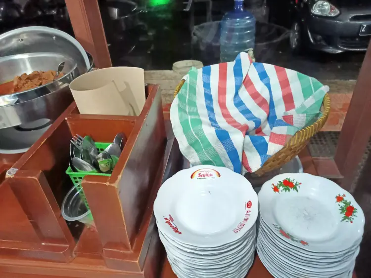 Rumah Makan Resmi Sari 9