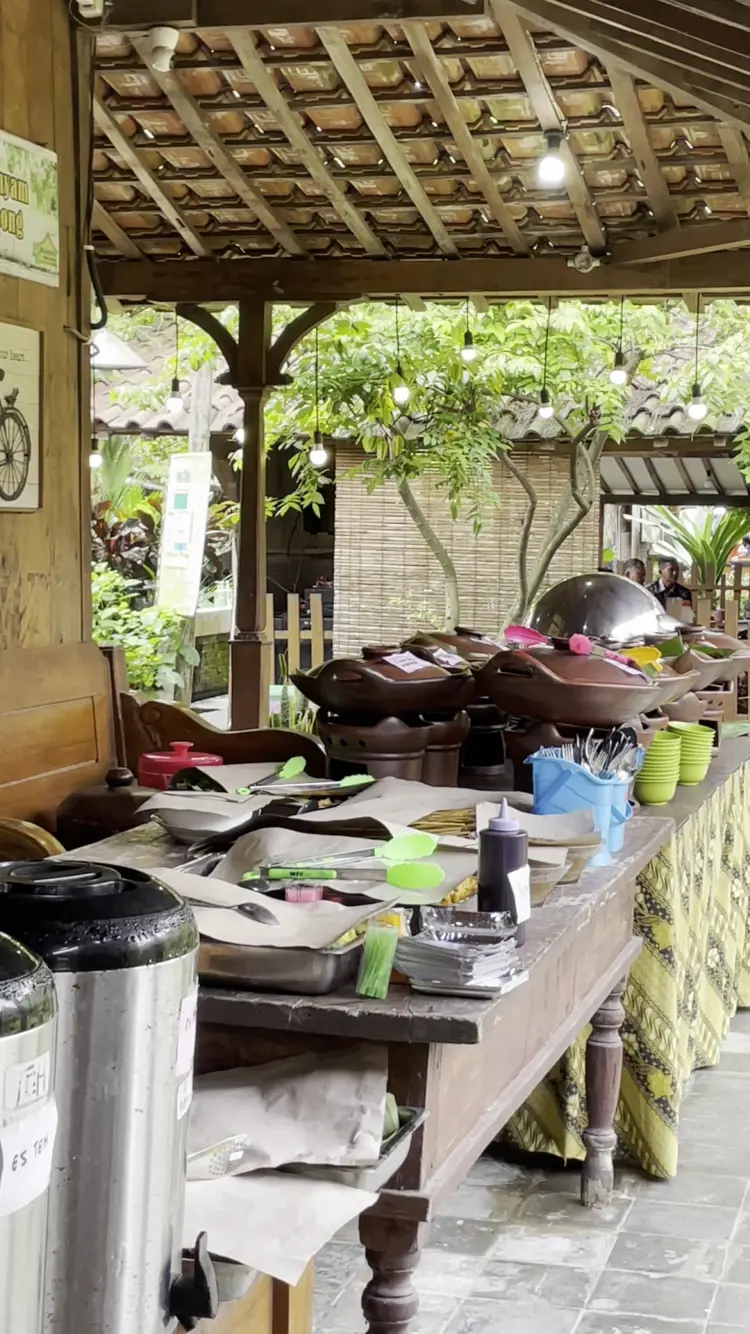 Belimbing Resto dan Cafe 5