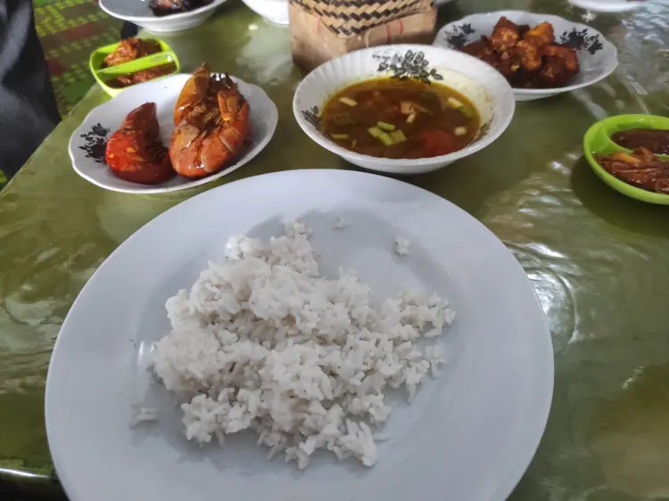 WARUNG MAKAN PUTRI TUNGGAL Pangkalan Balai 6