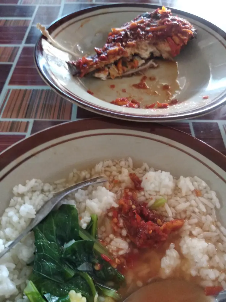 Rumah Makan Mbak Yanti 9