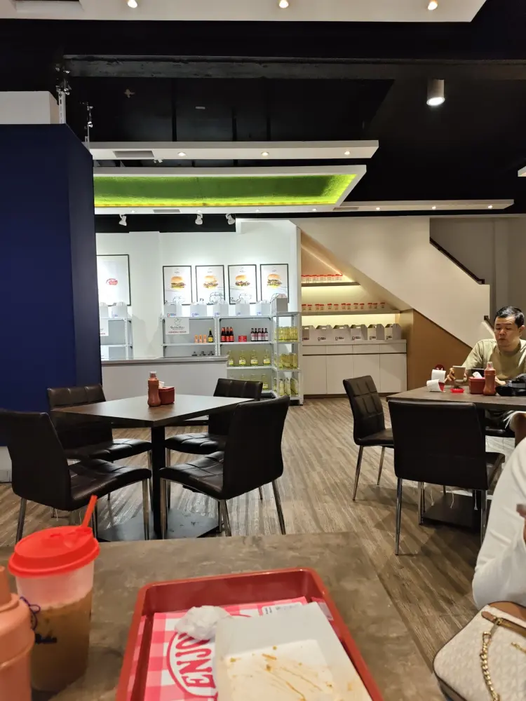 BUDDIBOIS BURGERS 10