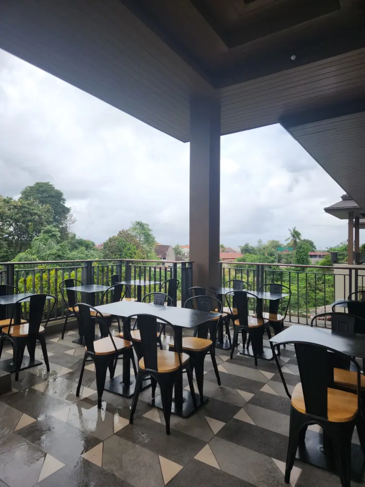 Wingstop Living World Denpasar 8