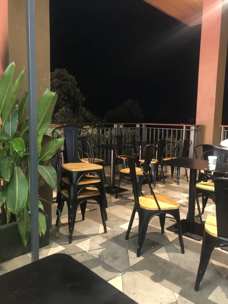 Wingstop Living World Denpasar 3