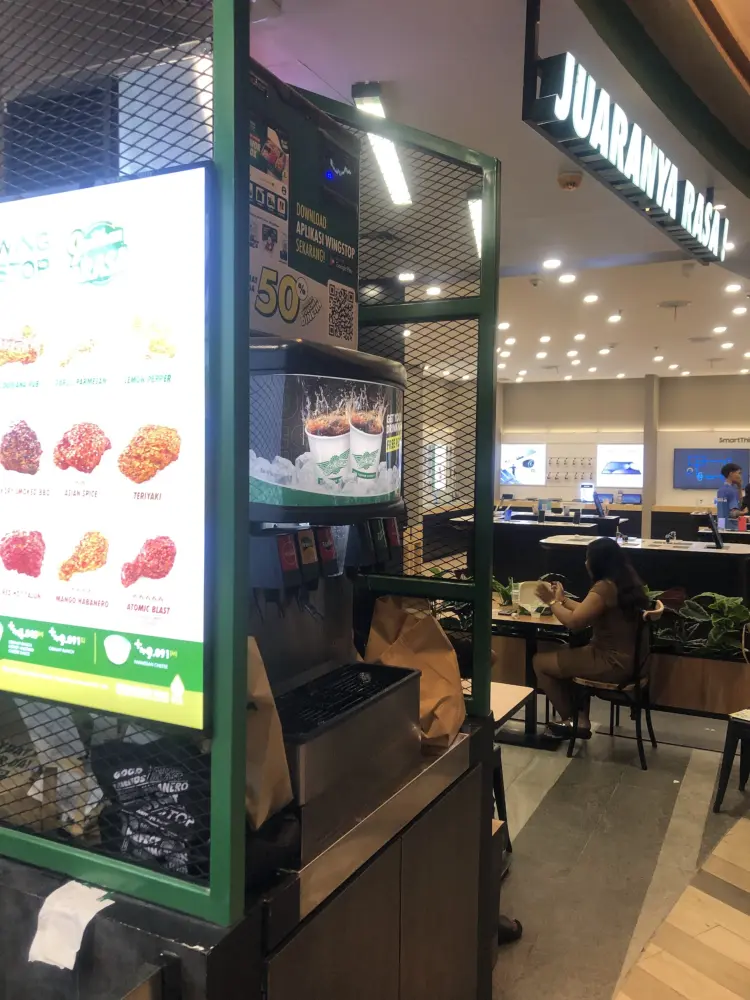 Wingstop Living World Denpasar 9