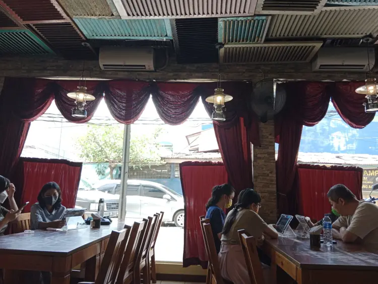 Raden'S Crispy Steak and Spicy Chicken 5