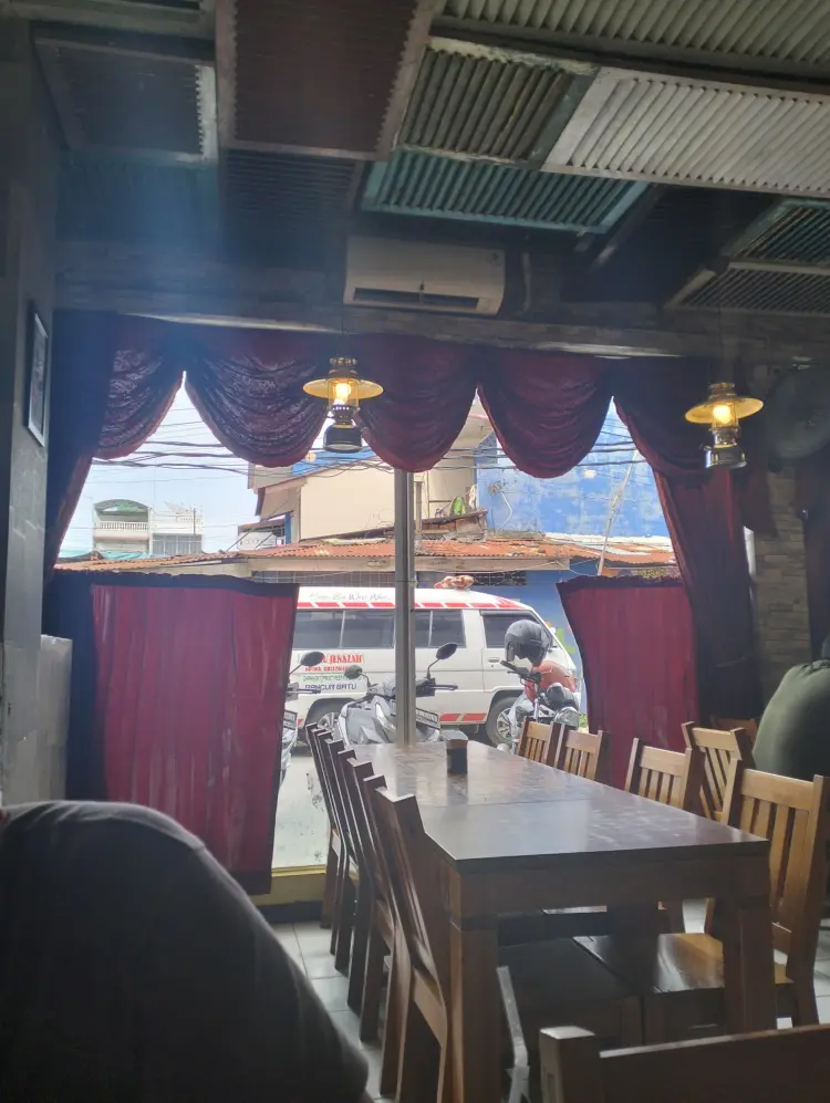 Raden'S Crispy Steak and Spicy Chicken 6