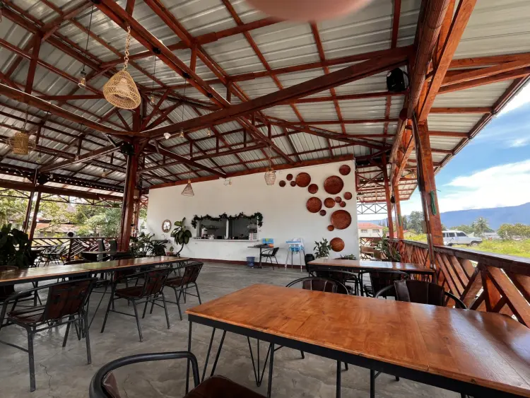 Solu Bolon Cafe and Resto 1