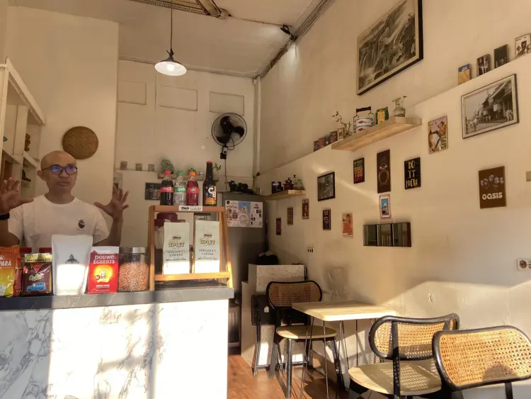 KEDAI ESCOBAR Koffie & Eatery 3