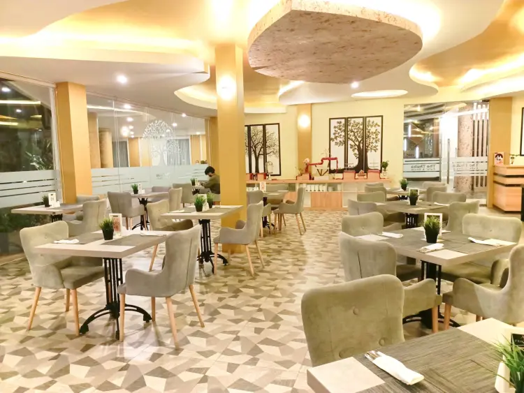 The Thuba Cafe' & Resto 10