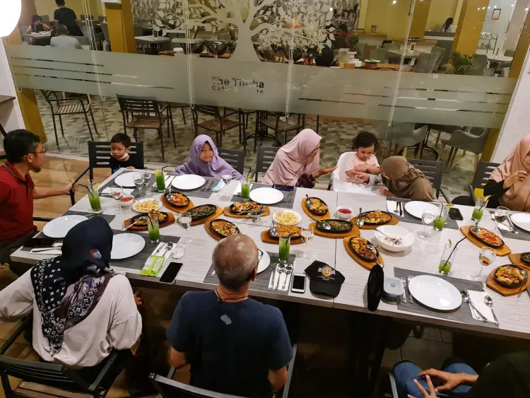 The Thuba Cafe' & Resto 3