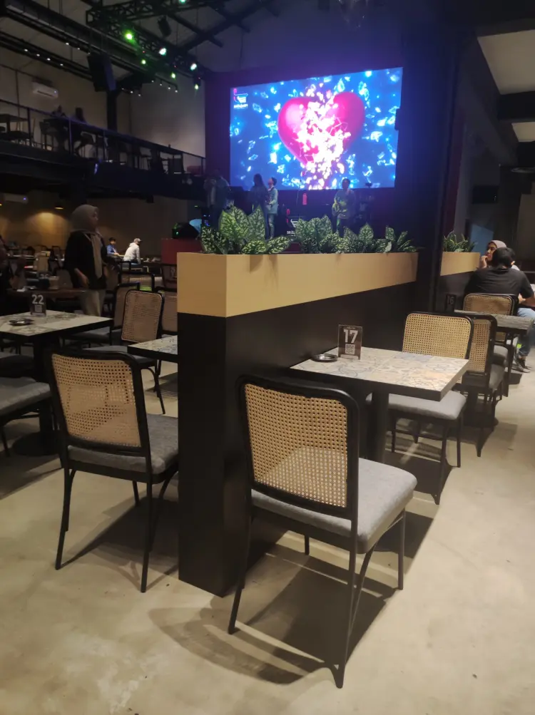 Se.Tujuan Coffee & Eatery Bekasi 5