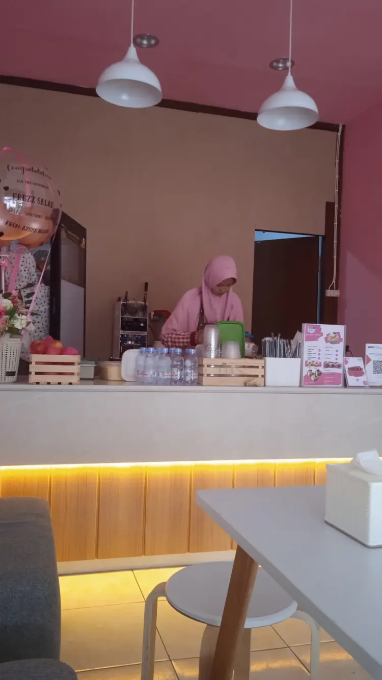 Frezz Salad - Pramuka 2