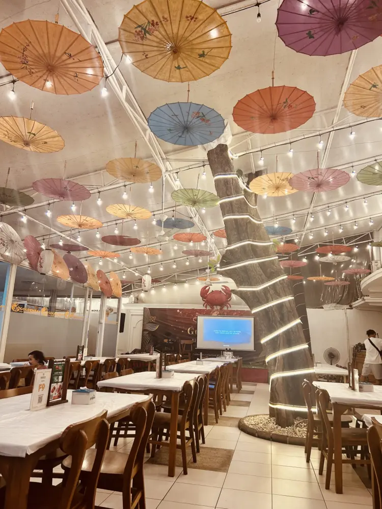 Golden Bay Live Seafood Restaurant Bandung 1