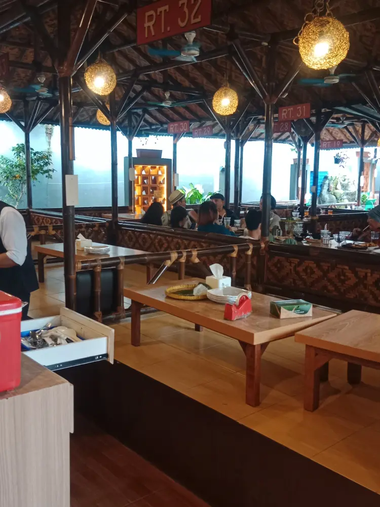 Kampung Kecil Restaurant 8