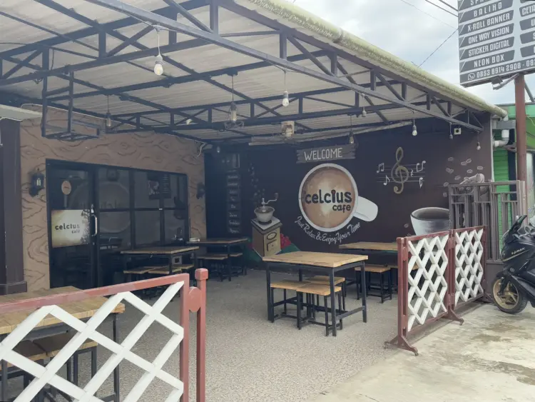 celcius cafe 1