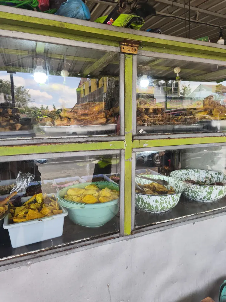 Lesehan Malam Pak Bing Hadi 2