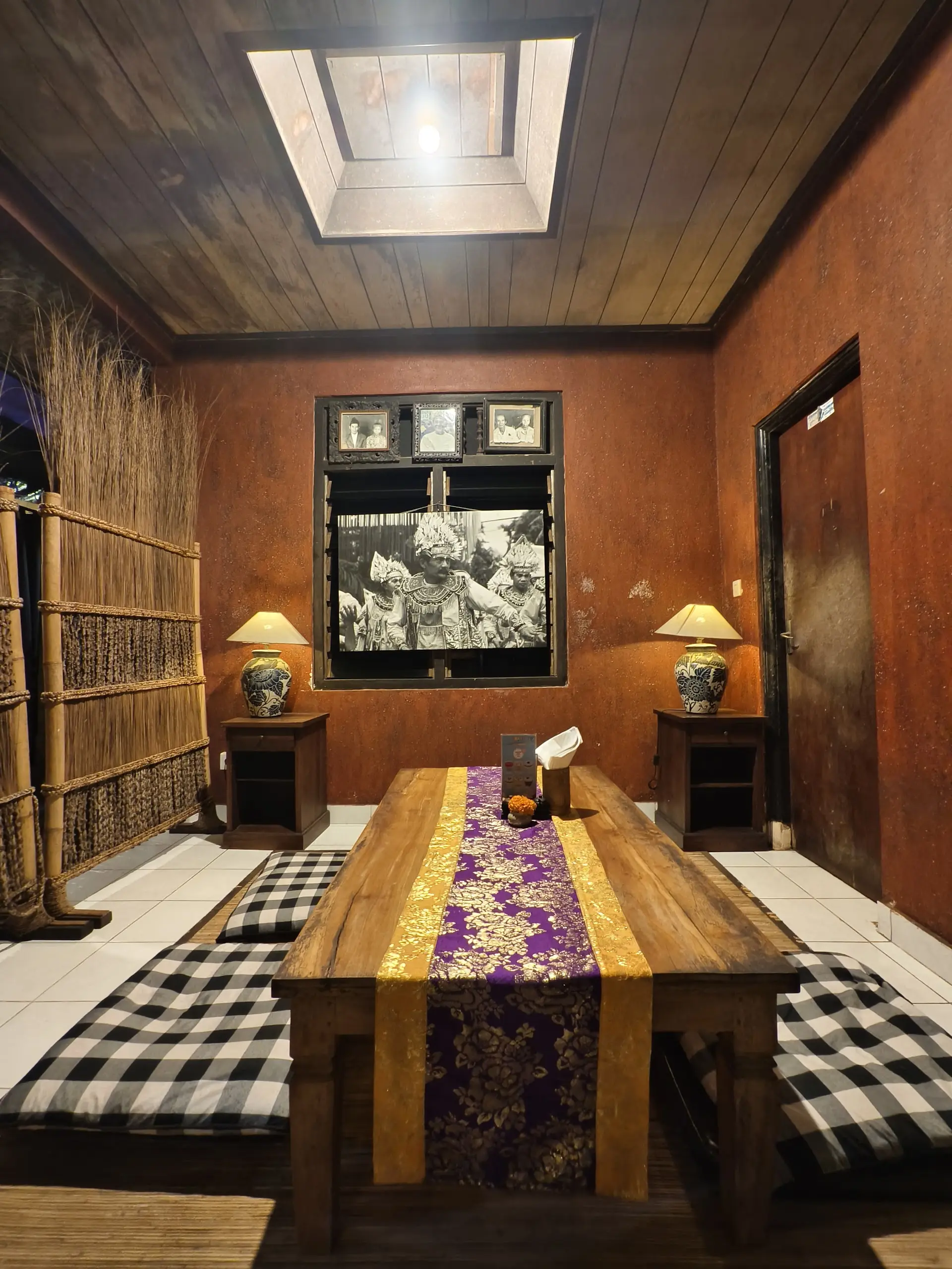 Antre setengah jam demi nyempil makan di rumah warga Ubud, cuma $12 per orang, worth it nggak sih? 2