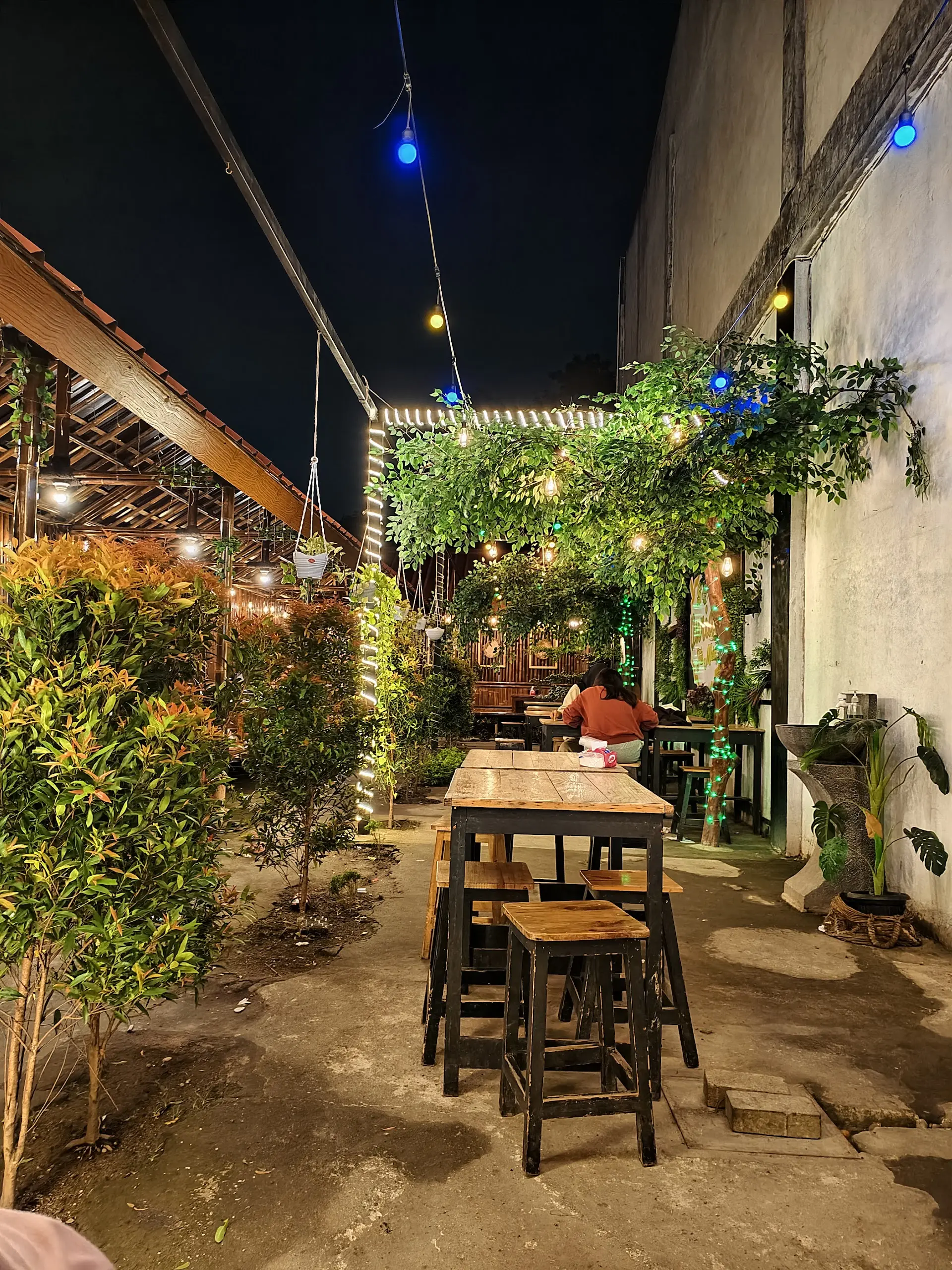 在坦格朗,被人均 50k 的榴莲店上了一课 1