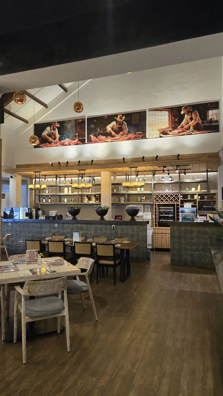 R&B Grill Makassar 1