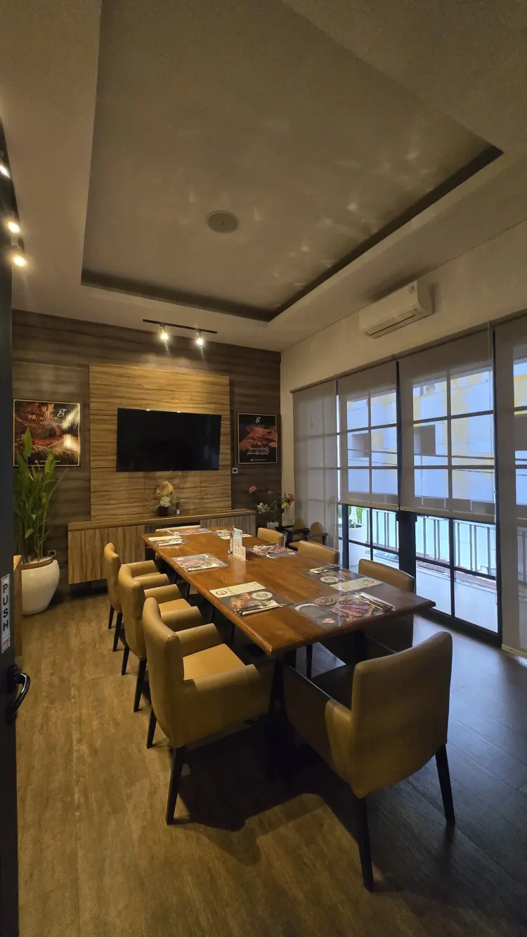 R&B Grill Makassar 3