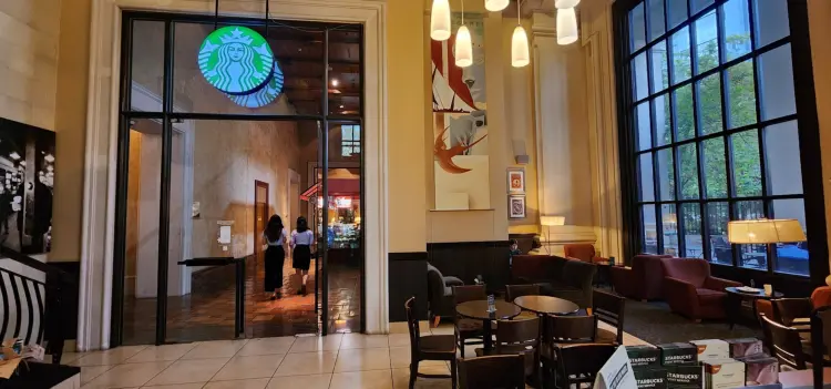 Starbucks Sampoerna Strategic Tower 9