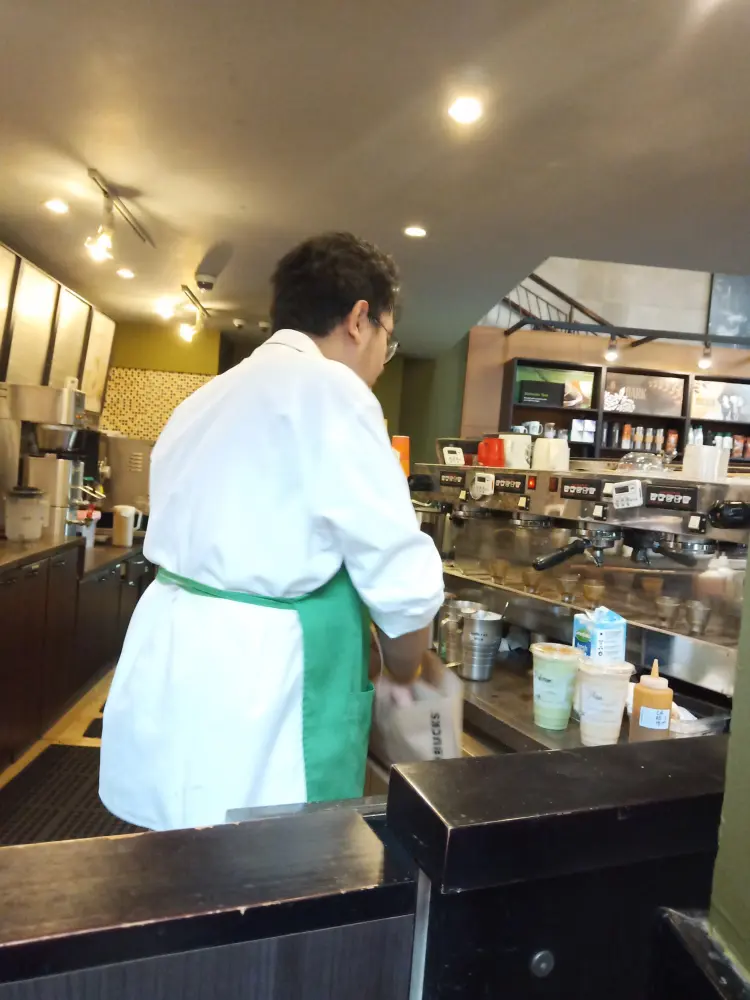 Starbucks Sampoerna Strategic Tower 2
