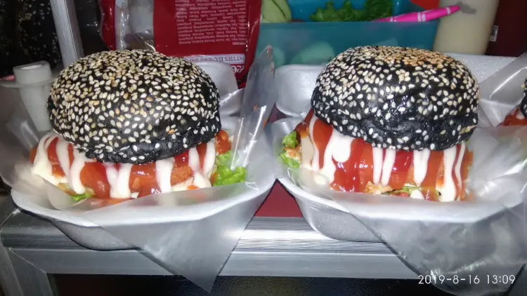 Cafetaria burger mumer (mama Davin) 1