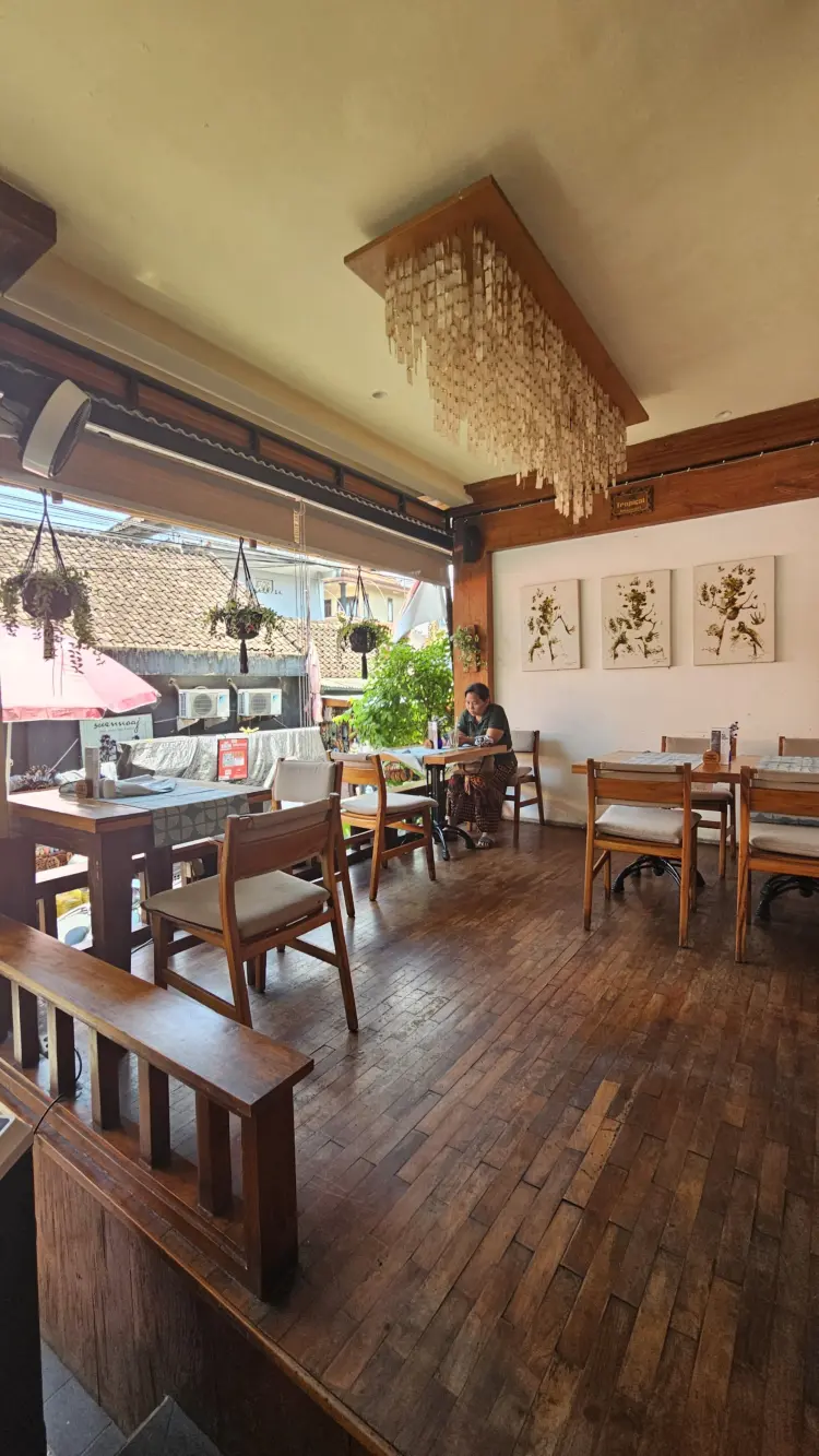 Tropical Restaurant - Ubud 7
