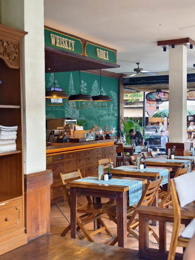 Tropical Restaurant - Ubud 10