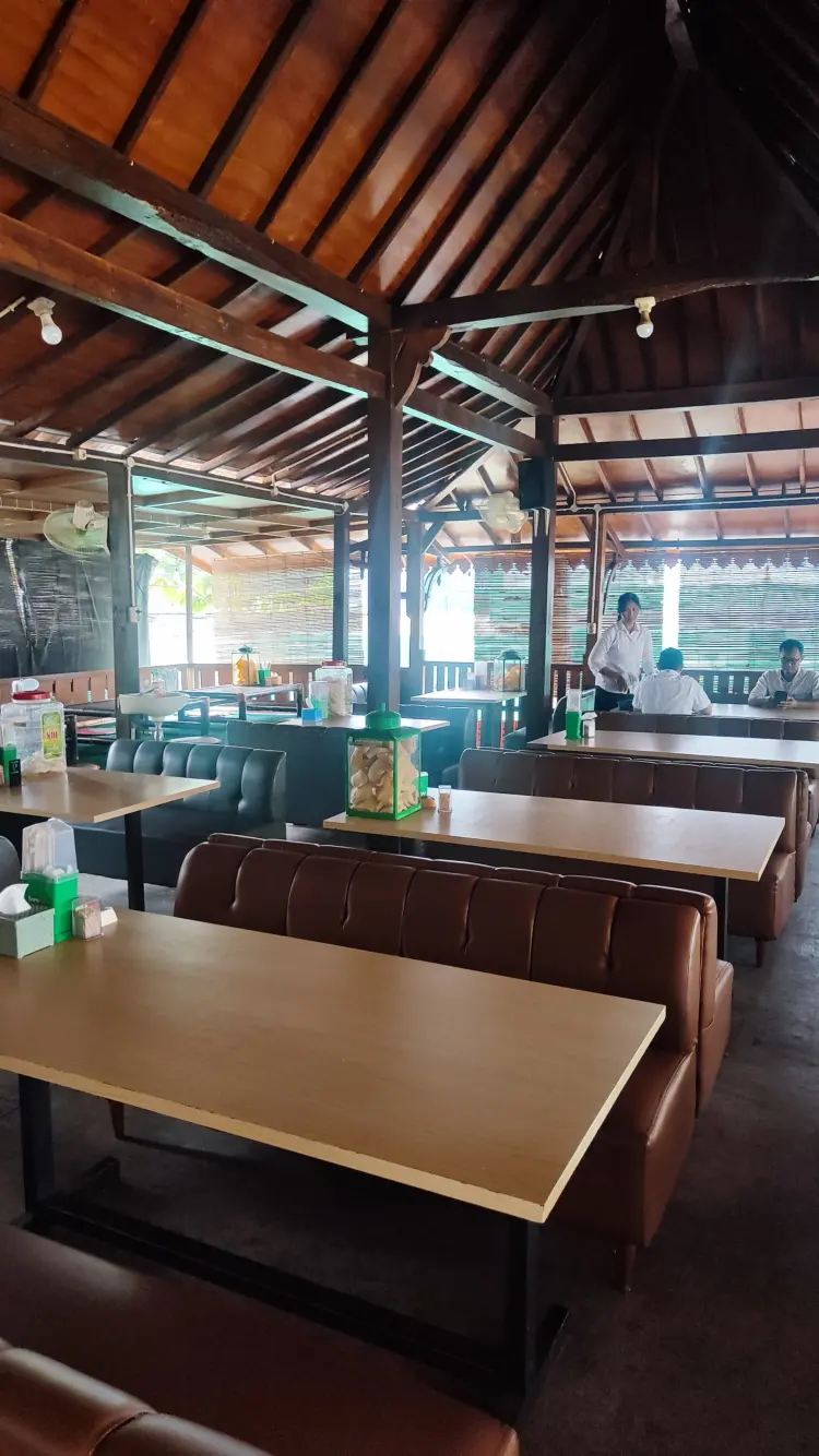 Warung Lesehan "Mbak Tin" 10