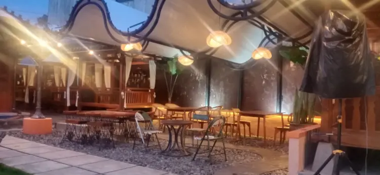 Joglo Kembang Wangi Resto & Cafe 7