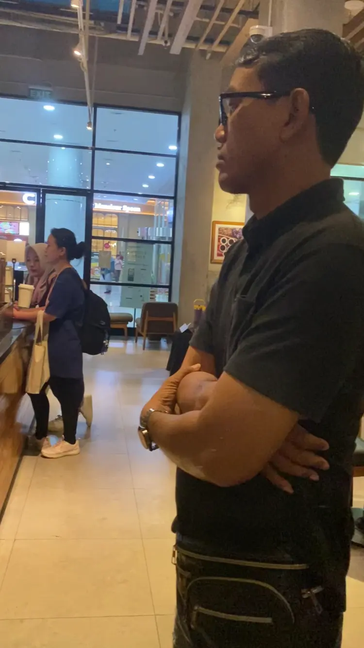 Starbucks Green Pramuka 5