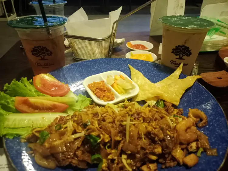 Foresthree Coffee & Kitchen Rawalumbu 5