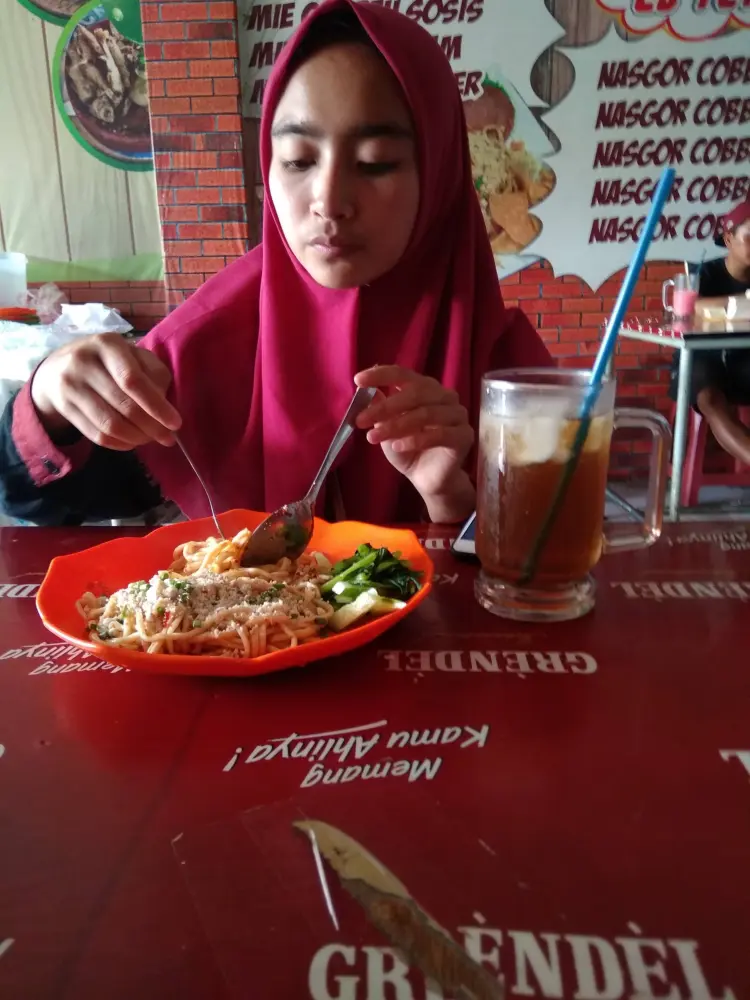 Mie cobbeh Laris Manis 4