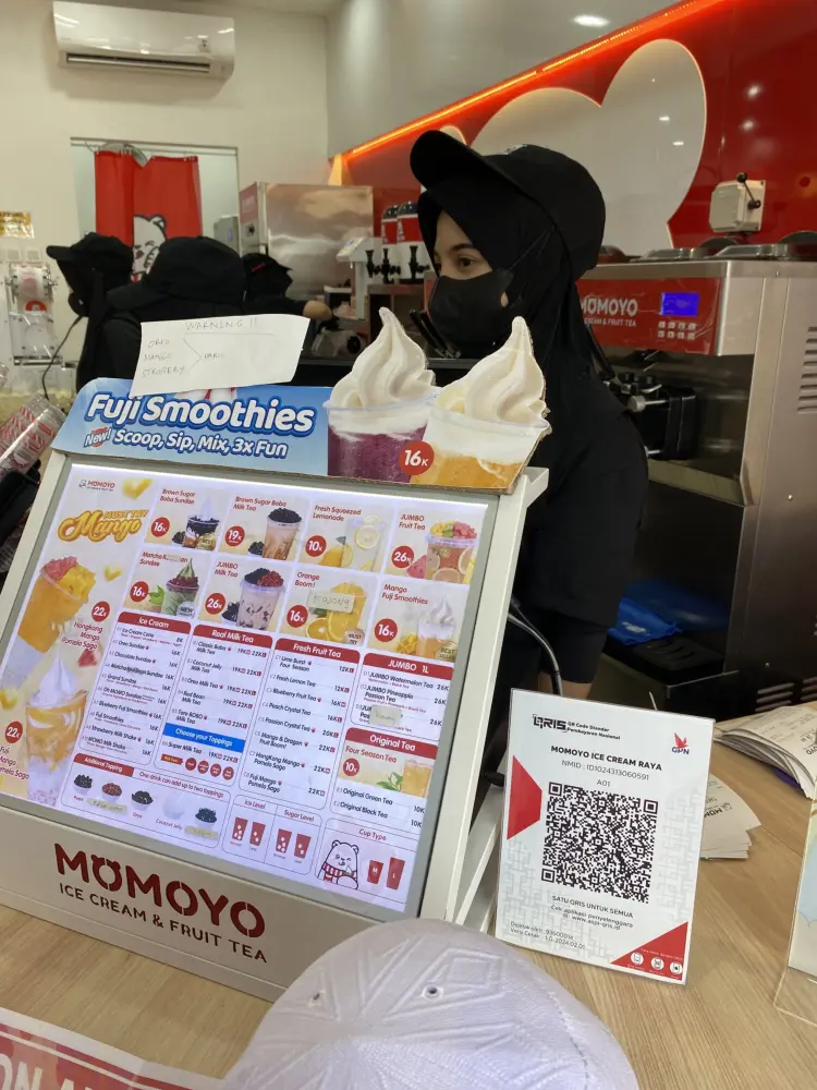 Momoyo Raya (Ice Cream & Fruit Tea) 4