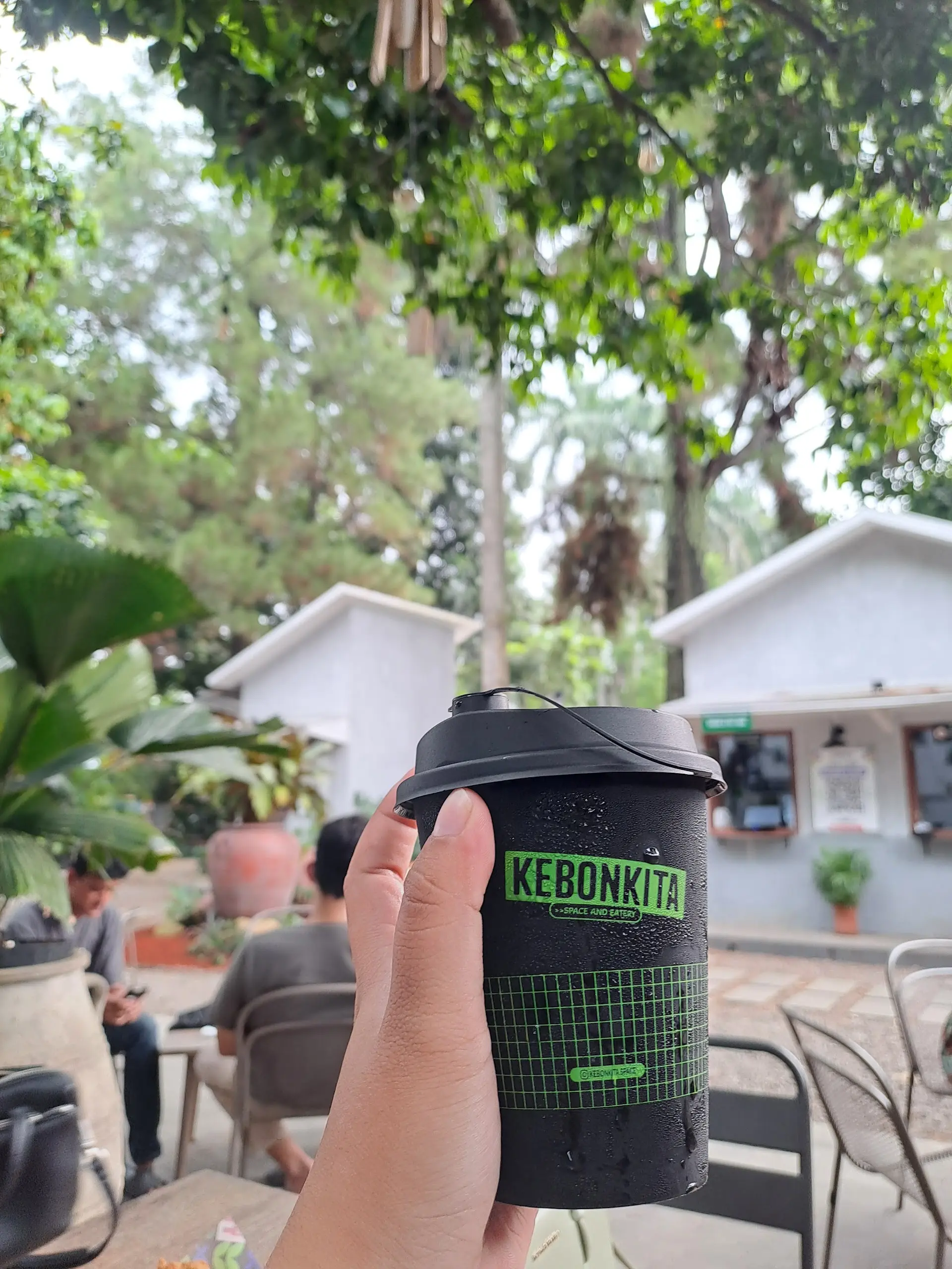 坦格朗铲屎官请进！这家宠物友好花园我能Nongkrong一下午 2