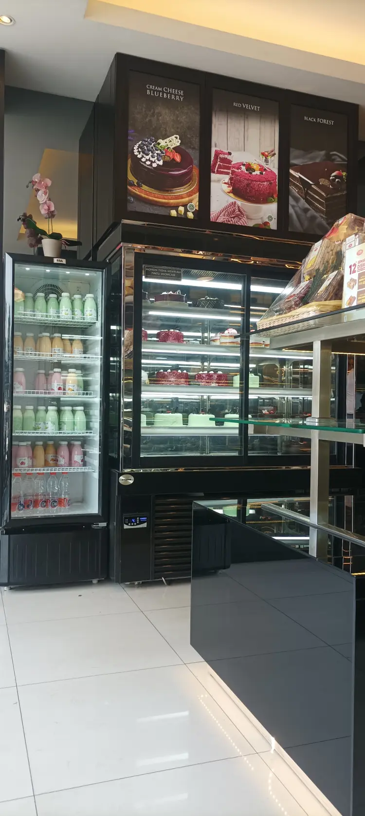 D'cika Cakes & Bakery Condet 7