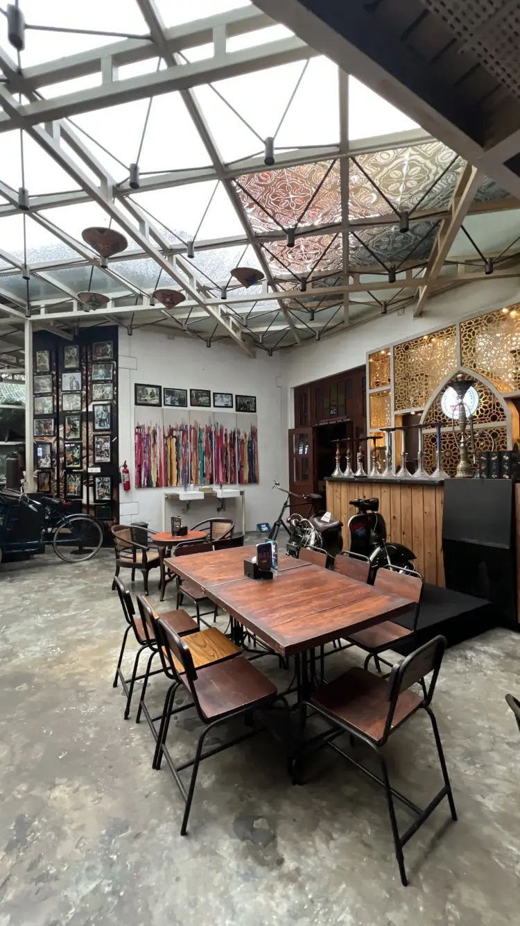 Silol Kopi & Eatery 7