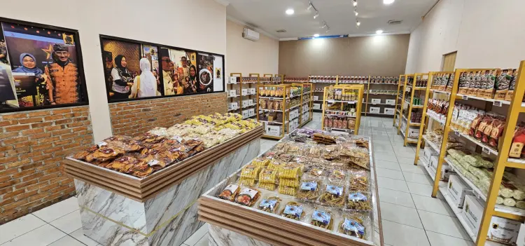 OLEH OLEH KHAS PADANG ( RENDANG UNIADEK) 7