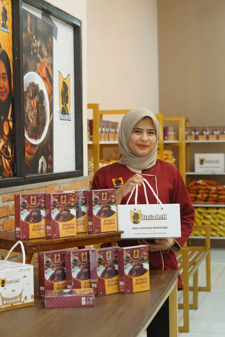 OLEH OLEH KHAS PADANG ( RENDANG UNIADEK) 10