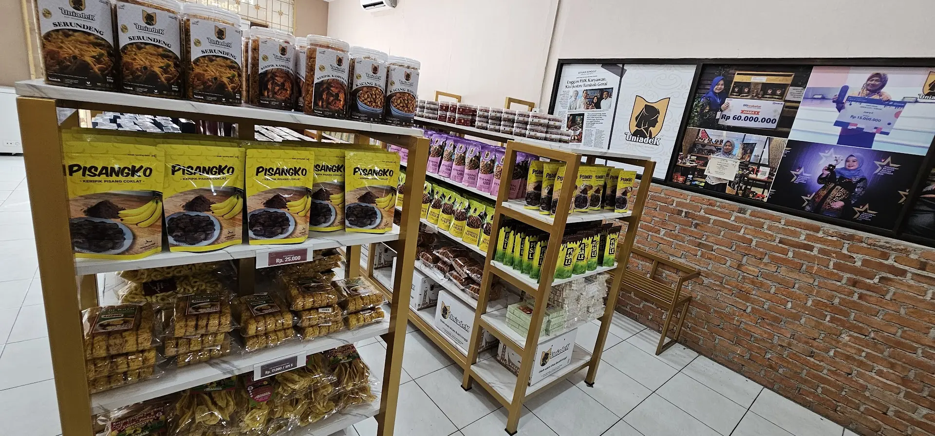 A Padang native's parting words for me: For souvenirs, it has to be this Rendang 5