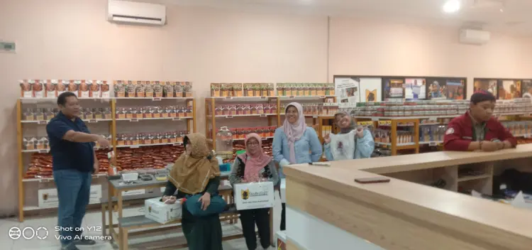 OLEH OLEH KHAS PADANG ( RENDANG UNIADEK) 9