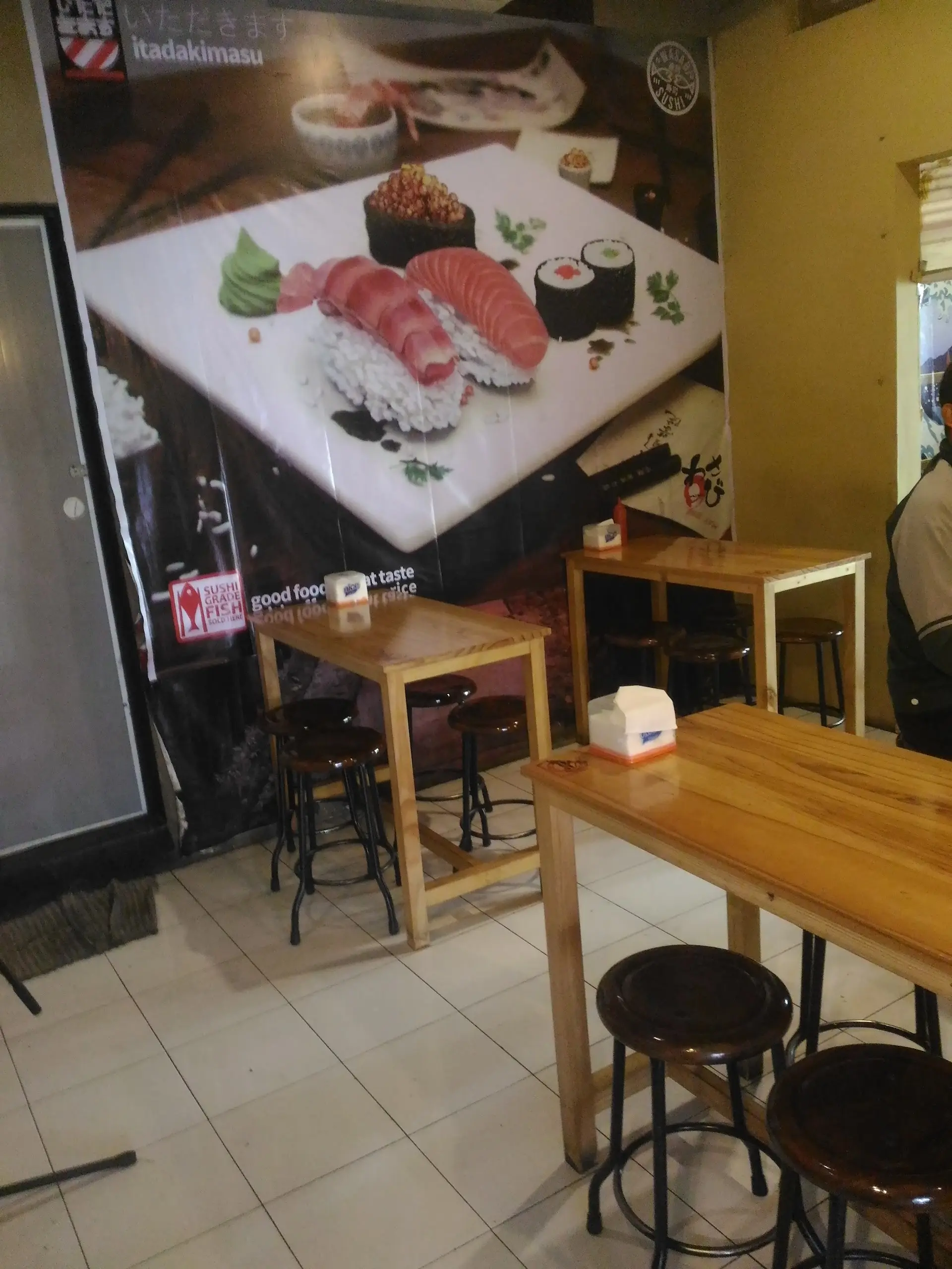 6 pieces of sushi for only 12k? This Japanese spot in Semarang must be the students' canteen 2