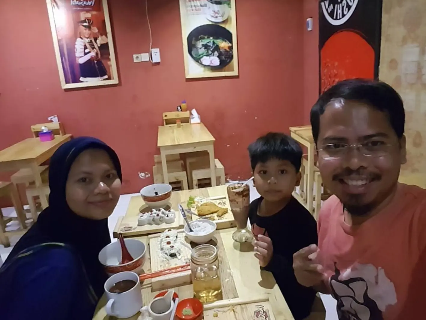 6 pieces of sushi for only 12k? This Japanese spot in Semarang must be the students' canteen 3