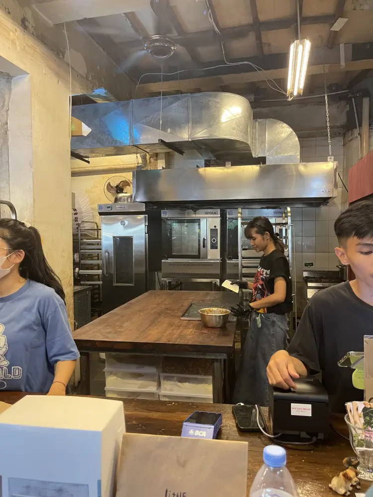 Little Salt Bread Glodok 5