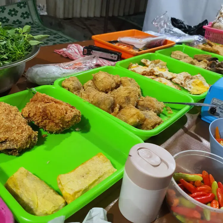 Warung Makan Mbak Giyem Solo Baru 6