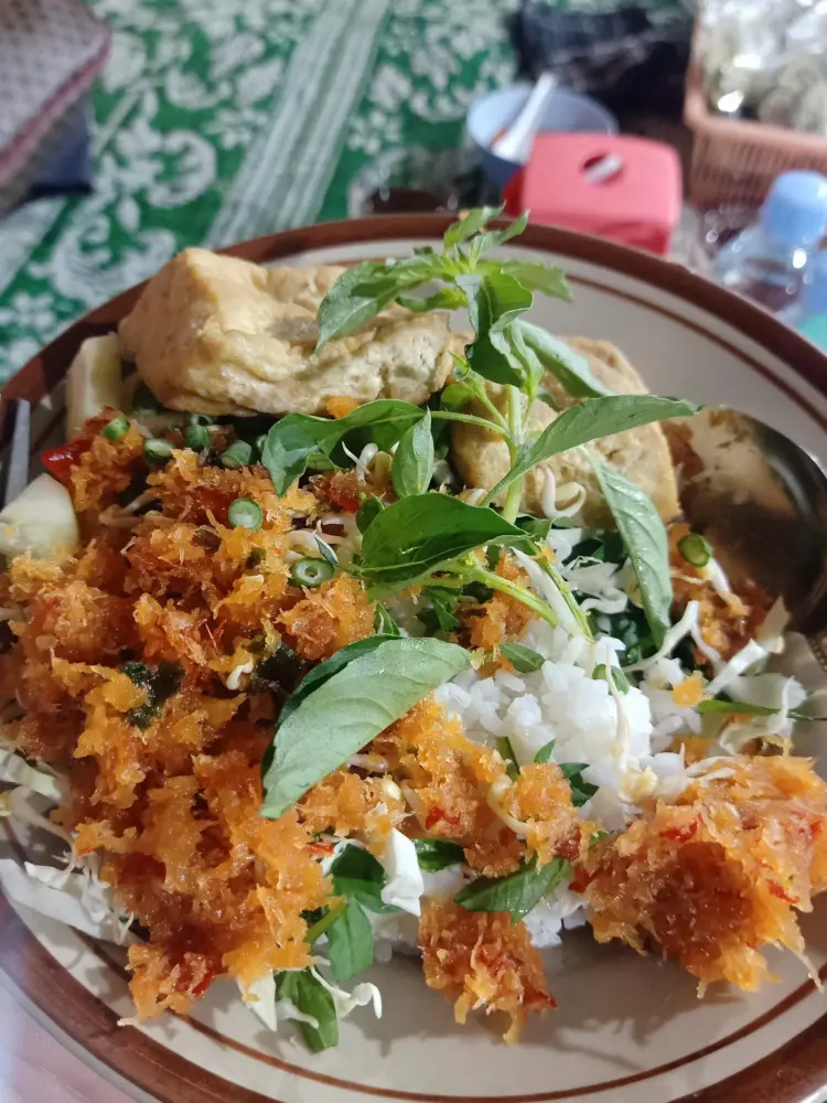 Warung Makan Mbak Giyem Solo Baru 7