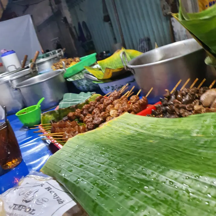 Warung Makan Mbak Giyem Solo Baru 3
