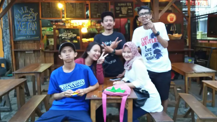 Warung Ketan Susu WKS 4