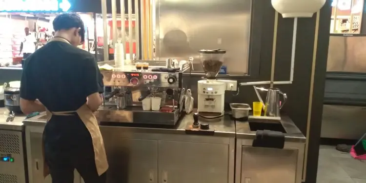 Kopi Kenangan - Lippo Plaza Kramat Jati 5